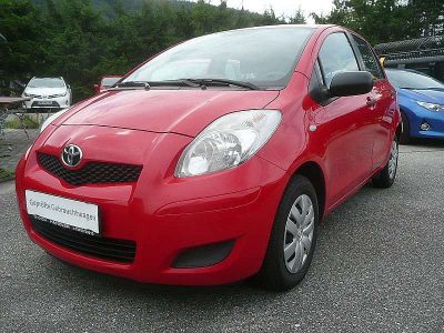 Toyota Yaris 1,0 VVT-i Young bei Toyota Handler in 
